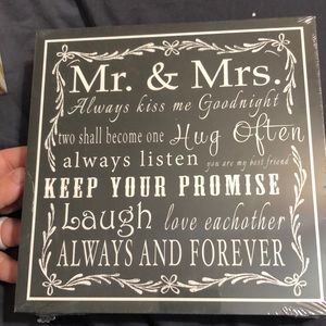 Mr & Mrs decorations